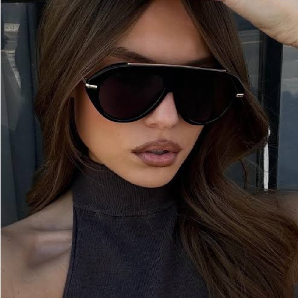 Women's Black Shield Aviator Sunglasses - Contemporary Designer Style